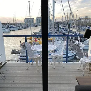 Seascape - Floating At Marina With Free Parking Brighton